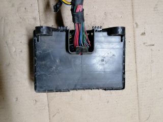 bontott SSANGYONG REXTON Biztosítéktábla Motortér