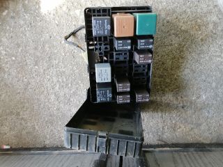 bontott SSANGYONG REXTON Biztosítéktábla Motortér