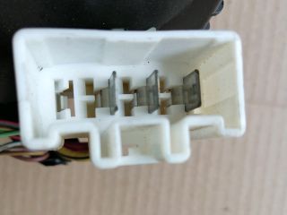 bontott SSANGYONG REXTON Biztosítéktábla Motortér