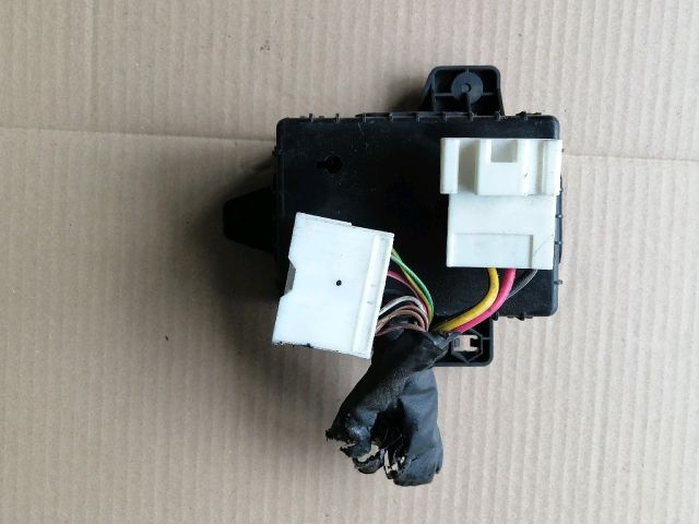 bontott SSANGYONG REXTON Biztosítéktábla Motortér