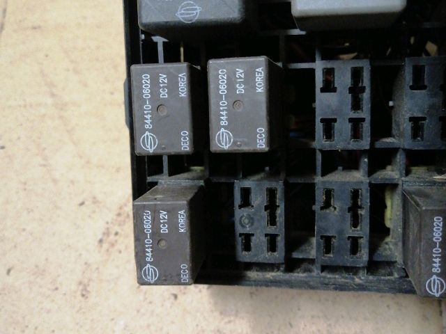 bontott SSANGYONG REXTON Biztosítéktábla Motortér