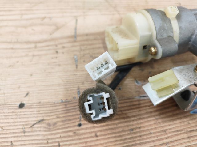 bontott SSANGYONG REXTON Gyújtáskapcsoló