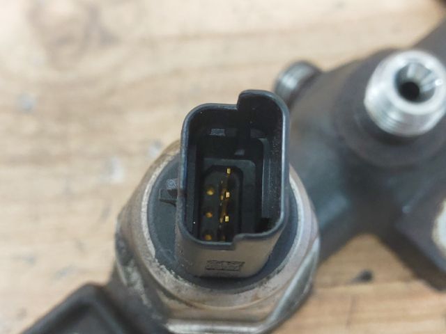 bontott SSANGYONG REXTON Közösnyomócső