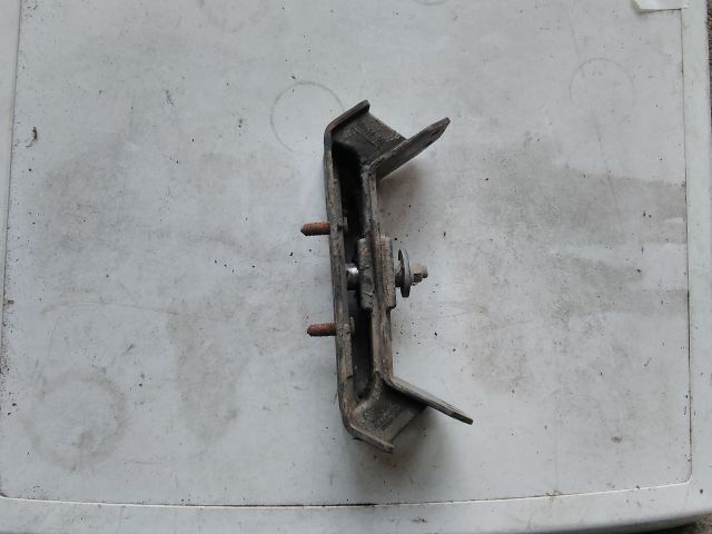 bontott SSANGYONG REXTON Motor Tartó Bak Jobb