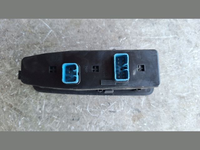 bontott SSANGYONG REXTON Ablakemelő Kapcsoló Négyes / Kettes