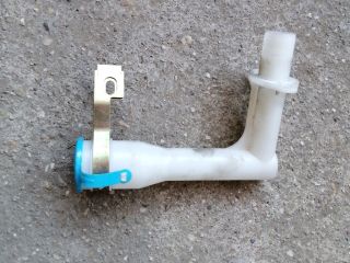 bontott SSANGYONG REXTON Ablakmosótartály Betöltő