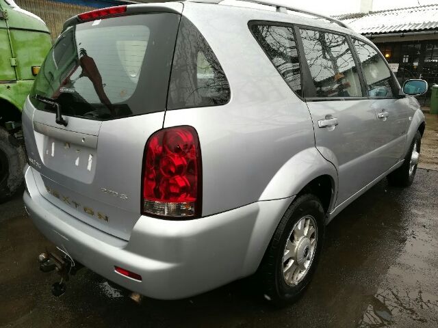 bontott SSANGYONG REXTON Bal C Oszlop Burkolat