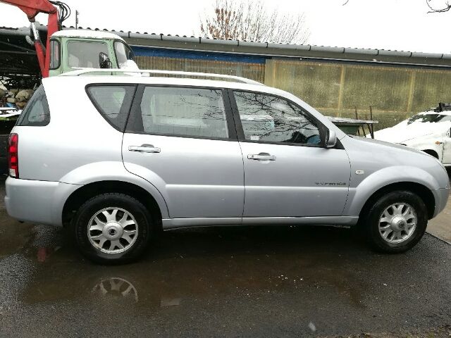 bontott SSANGYONG REXTON Bal első Ablak