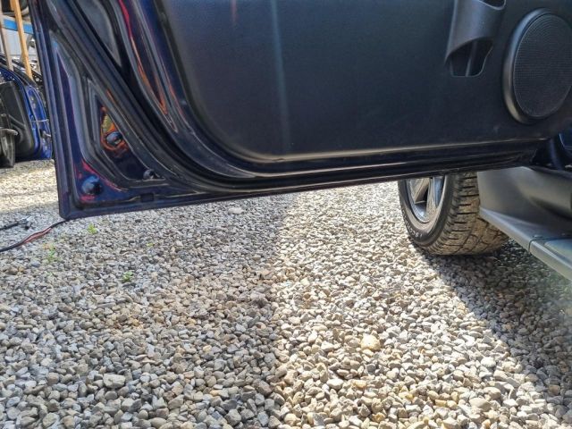 bontott SSANGYONG REXTON Bal első Ajtó (Üres lemez)