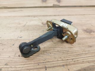 bontott SSANGYONG REXTON Bal első Ajtóhatároló