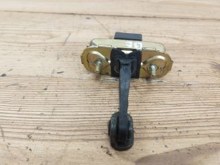 bontott SSANGYONG REXTON Bal első Ajtóhatároló