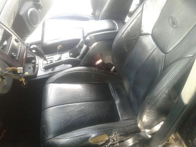 bontott SSANGYONG REXTON Bal első Alsó Zsanér