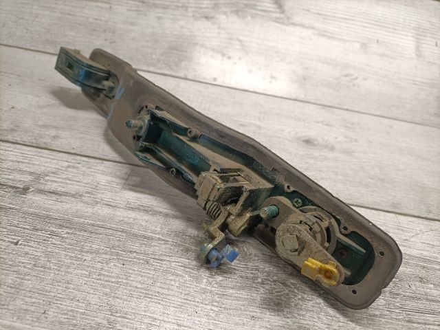 bontott SSANGYONG REXTON Bal első Külső Kilincs