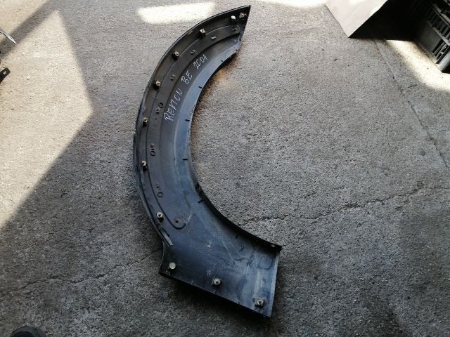 bontott SSANGYONG REXTON Bal első Sárvédő Szélesítő