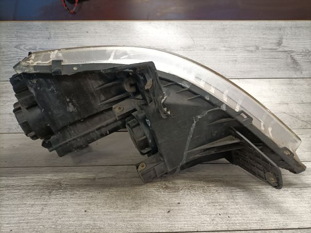 bontott SSANGYONG REXTON Bal Fényszóró