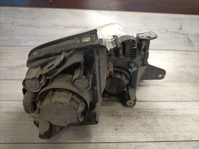 bontott SSANGYONG REXTON Bal Fényszóró