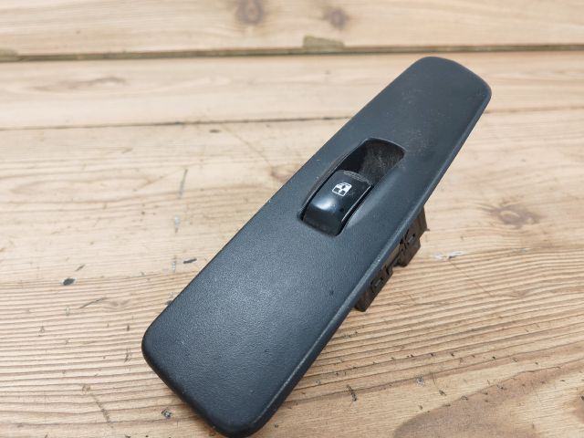 bontott SSANGYONG REXTON Bal hátsó Ablakemelő Kapcsoló