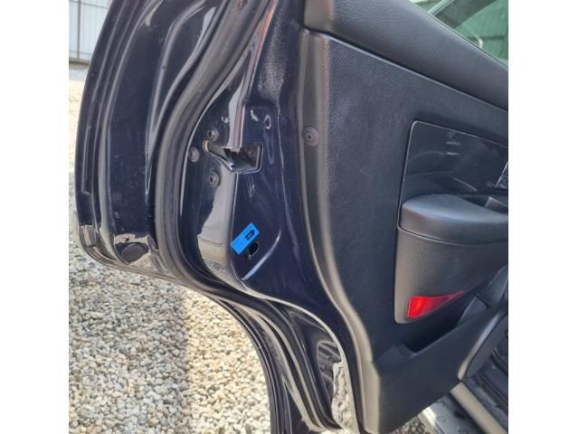 bontott SSANGYONG REXTON Bal hátsó Ajtó (Üres lemez)