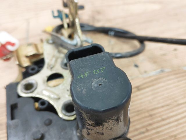 bontott SSANGYONG REXTON Bal hátsó Ajtózár