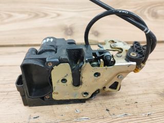 bontott SSANGYONG REXTON Bal hátsó Ajtózár