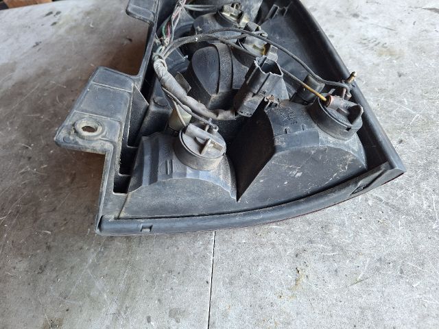 bontott SSANGYONG REXTON Bal Hátsó Lámpa