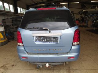 bontott SSANGYONG REXTON Bal hátsó Zsanér