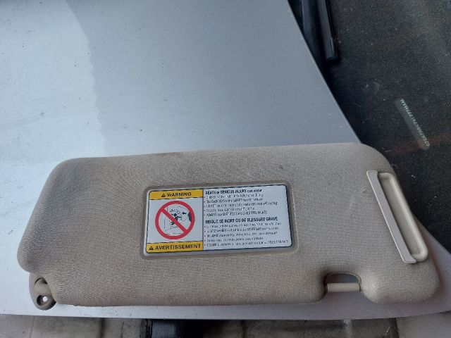 bontott SSANGYONG REXTON Bal Napellenző