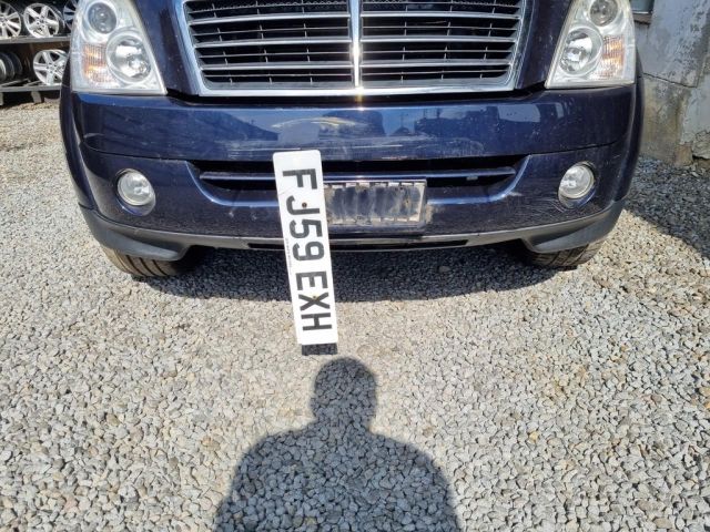 bontott SSANGYONG REXTON Első Lökhárító (Üresen)