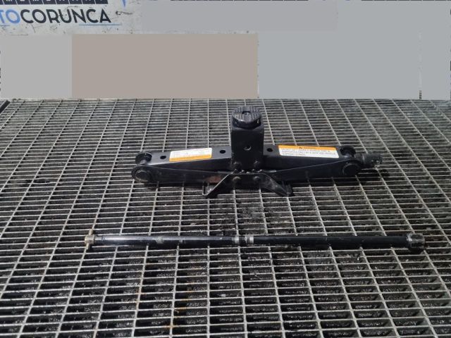 bontott SSANGYONG REXTON Emelő