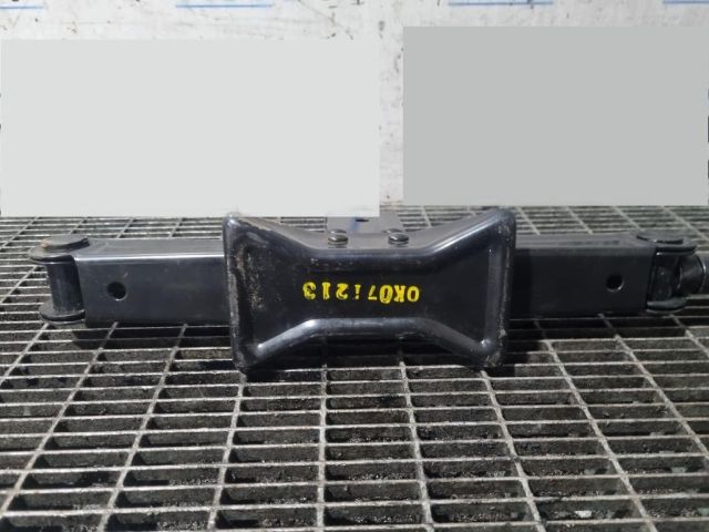 bontott SSANGYONG REXTON Emelő