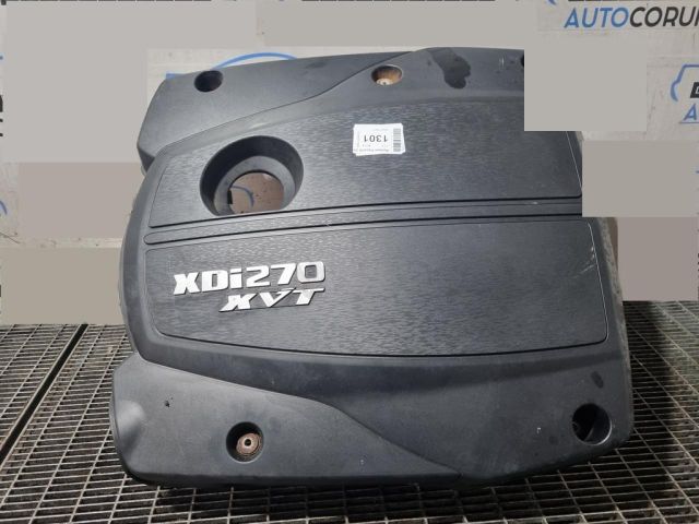 bontott SSANGYONG REXTON Felső Hűtőburkolat