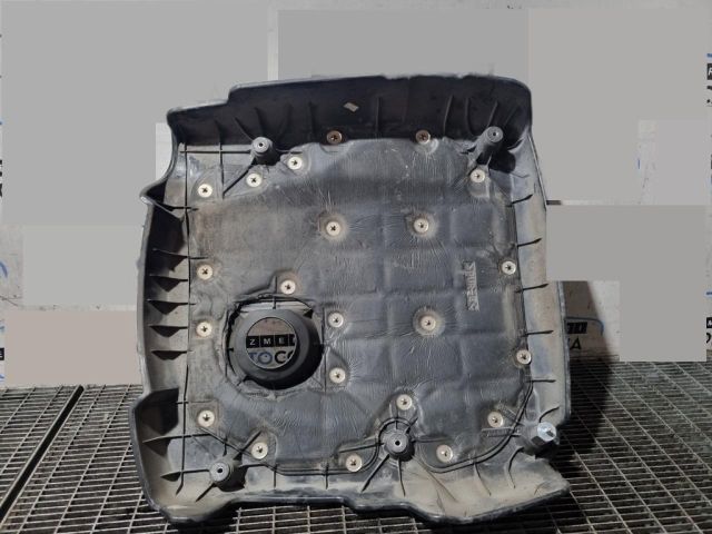 bontott SSANGYONG REXTON Felső Hűtőburkolat