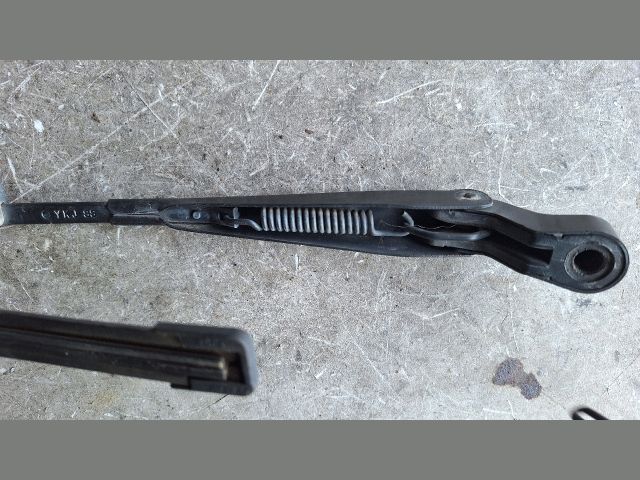 bontott SSANGYONG REXTON Hátsó Ablaktörlő Kar