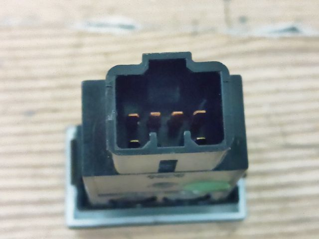 bontott SSANGYONG REXTON Hátsó Ködzárófény Kapcsoló