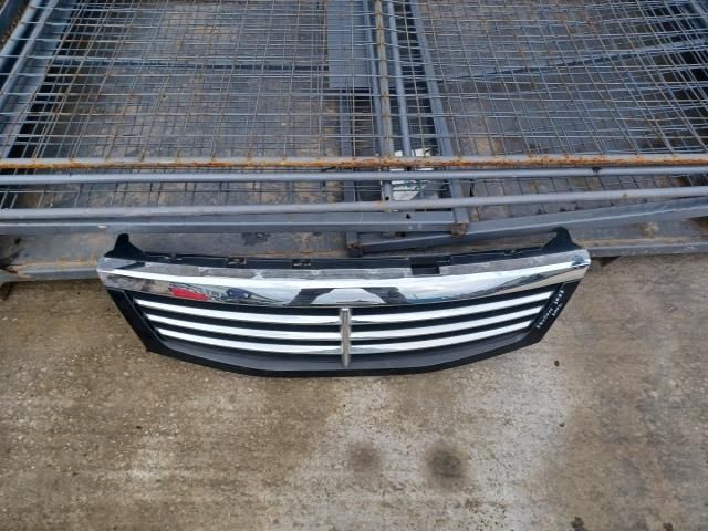 bontott SSANGYONG REXTON Hűtőrács