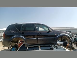 bontott SSANGYONG REXTON Hűtőrács