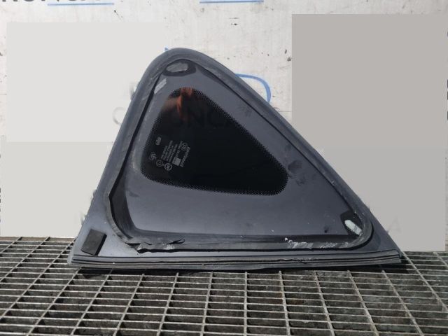 bontott SSANGYONG REXTON Jobb C Oszlop Oldalablak Üveg