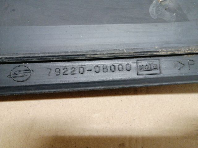 bontott SSANGYONG REXTON Jobb C Oszlop Oldalablak Üveg