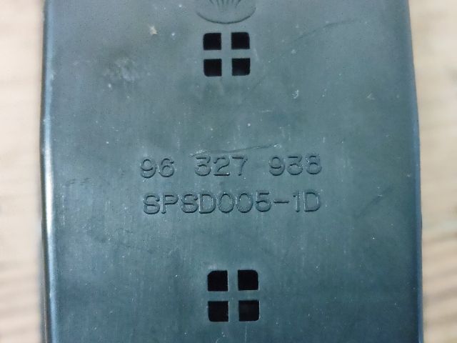 bontott SSANGYONG REXTON Jobb első Ablakemelő Kapcsoló