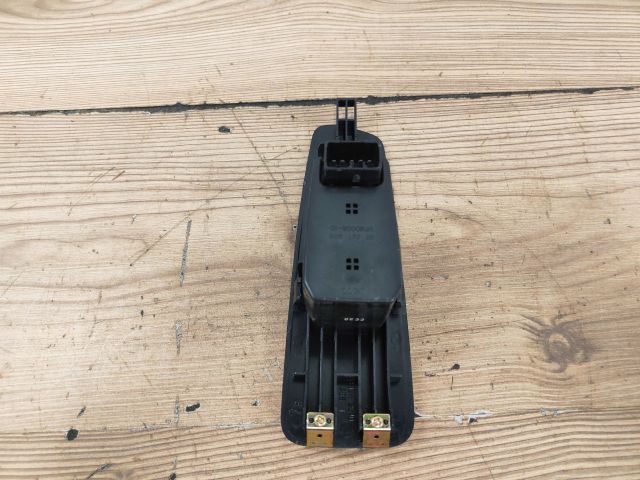 bontott SSANGYONG REXTON Jobb első Ablakemelő Kapcsoló