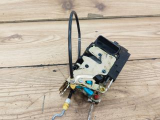 bontott SSANGYONG REXTON Jobb első Ajtózár