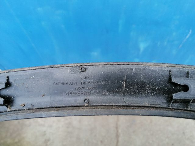 bontott SSANGYONG REXTON Jobb első Sárvédő Szélesítő