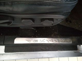 bontott SSANGYONG REXTON Jobb Fellépő