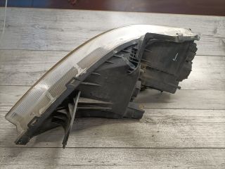 bontott SSANGYONG REXTON Jobb Fényszóró