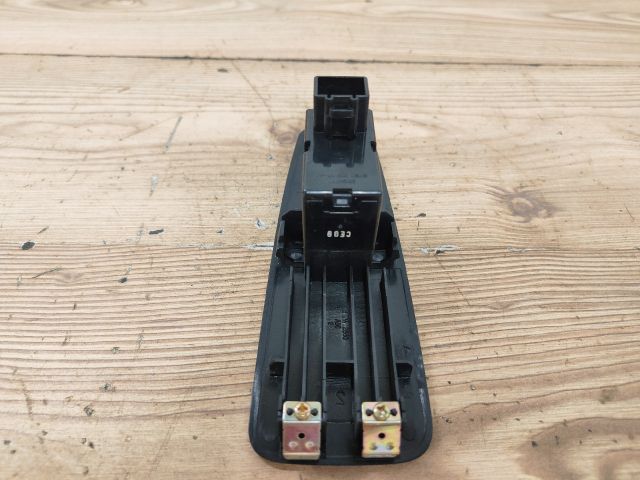 bontott SSANGYONG REXTON Jobb hátsó Ablakemelő Kapcsoló