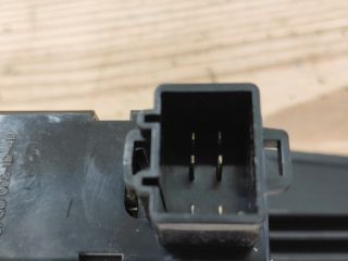 bontott SSANGYONG REXTON Jobb hátsó Ablakemelő Kapcsoló