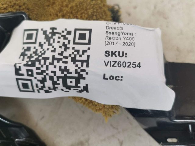 bontott SSANGYONG REXTON Jobb Ködlámpa Rács