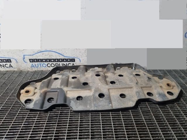 bontott SSANGYONG REXTON Kartervédő