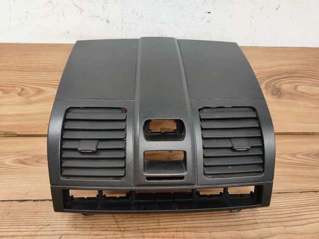 bontott SSANGYONG REXTON Középső Szellőző