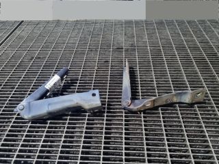 bontott SSANGYONG REXTON Motorháztető Zsanér Pár